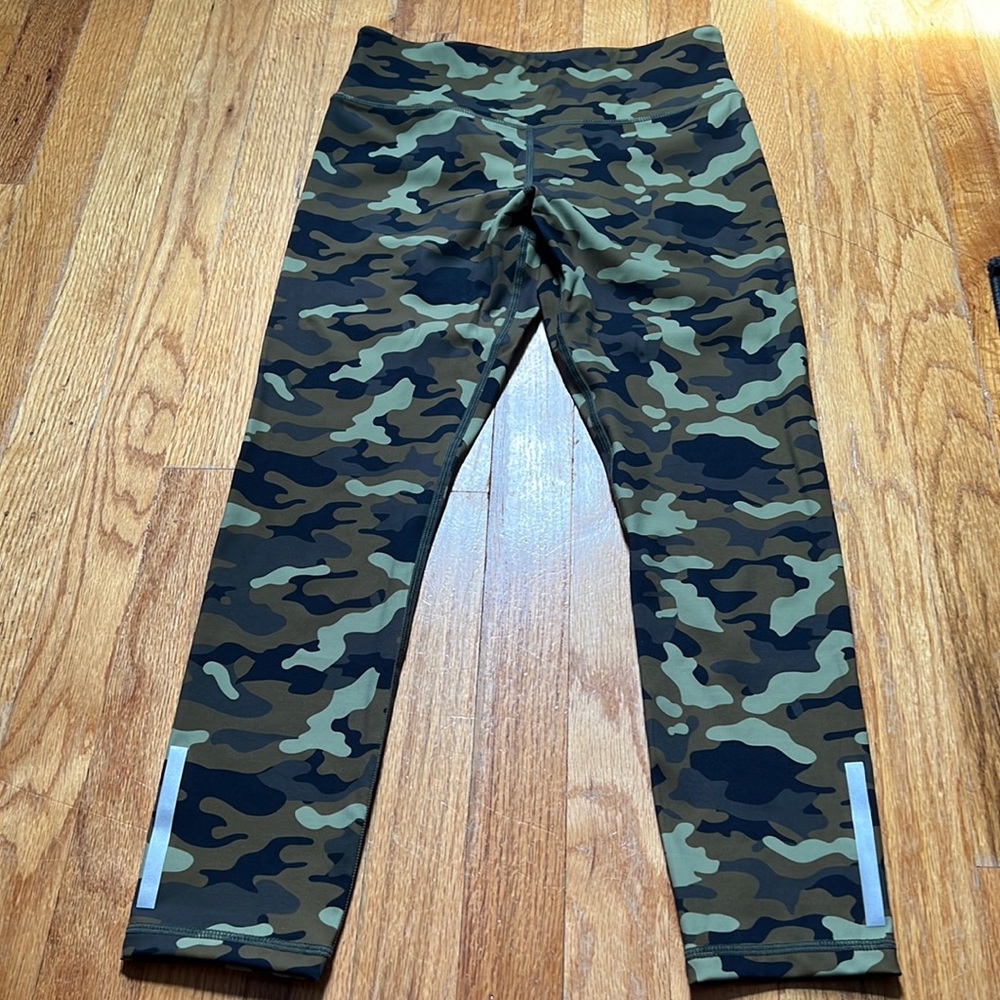 Zyia Light Green Camo Leggings